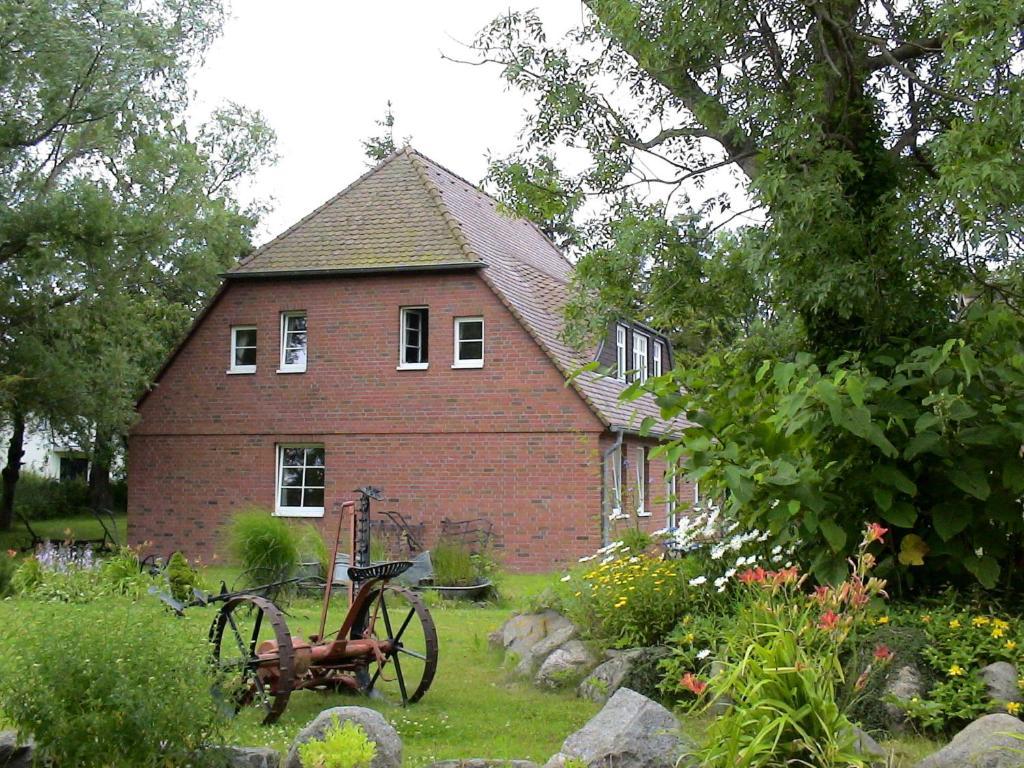 Hotel Alt Wittower Krug Wiek auf Ruegen Bilik gambar