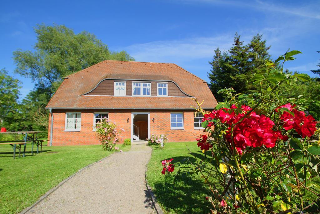 Hotel Alt Wittower Krug Wiek auf Ruegen Luaran gambar