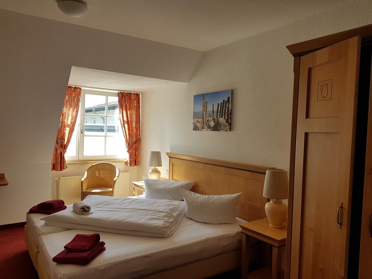 Hotel Alt Wittower Krug Wiek auf Ruegen Luaran gambar