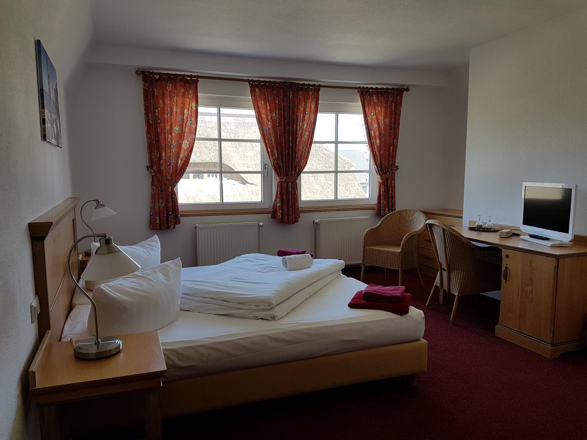 Hotel Alt Wittower Krug Wiek auf Ruegen Luaran gambar