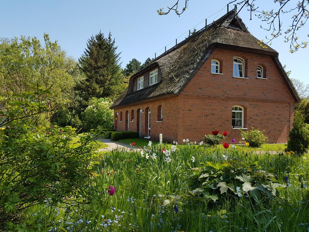 Hotel Alt Wittower Krug Wiek auf Ruegen Luaran gambar