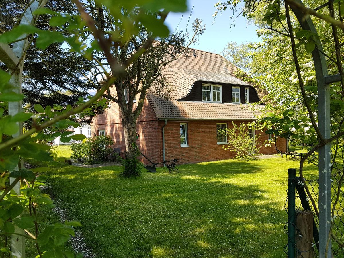 Hotel Alt Wittower Krug Wiek auf Ruegen Luaran gambar