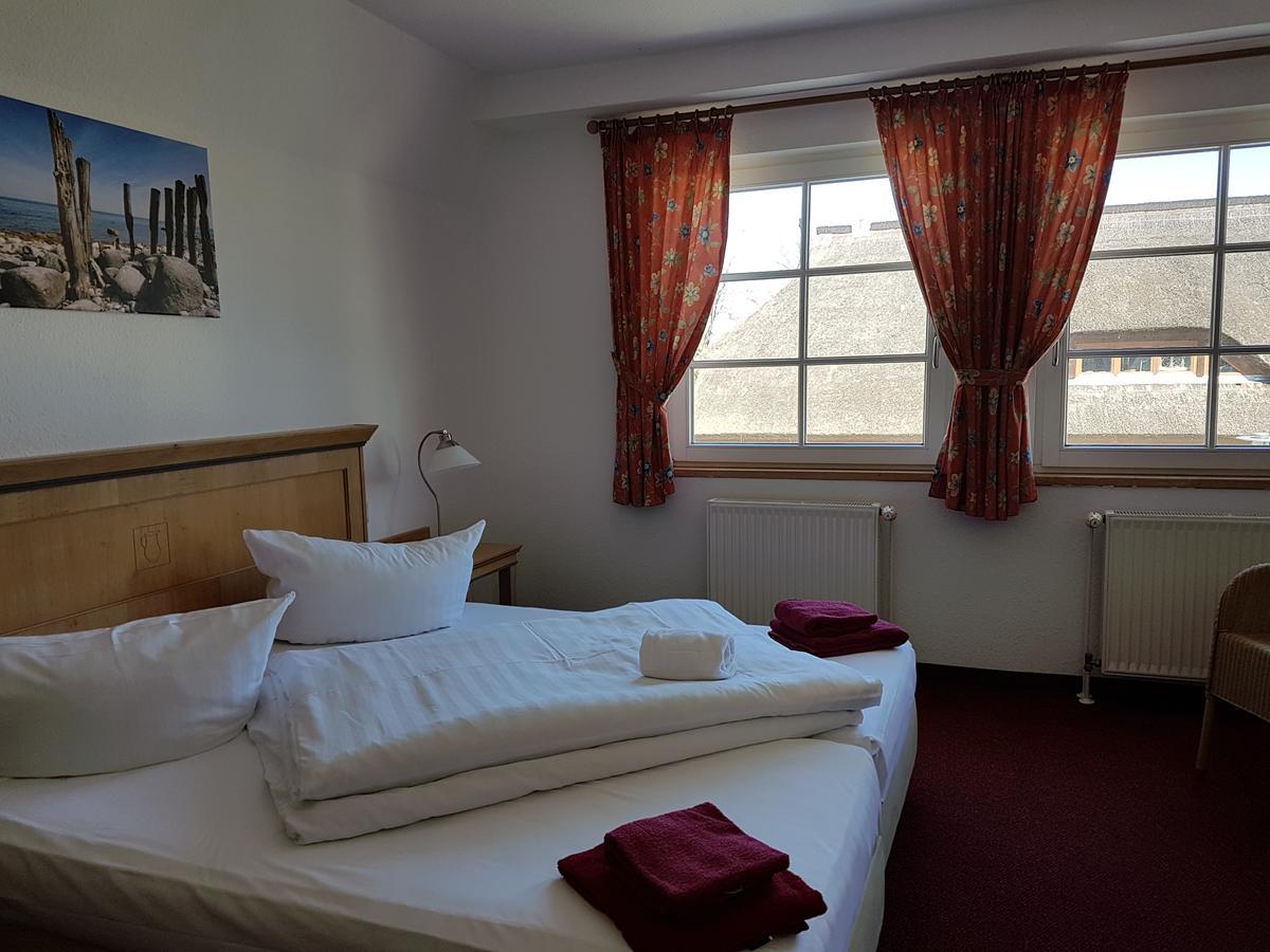 Hotel Alt Wittower Krug Wiek auf Ruegen Luaran gambar