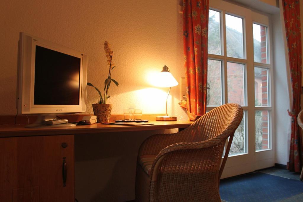 Hotel Alt Wittower Krug Wiek auf Ruegen Luaran gambar